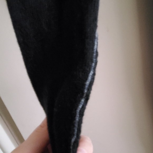 Banana Republic Sweater - Picture 4 of 8